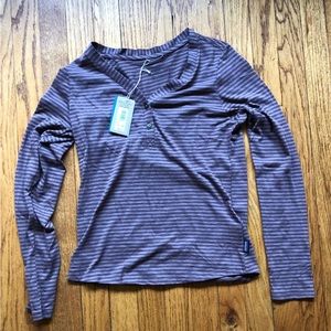 Patagonia Women’s mainstay Henley shirt / XS / NWT